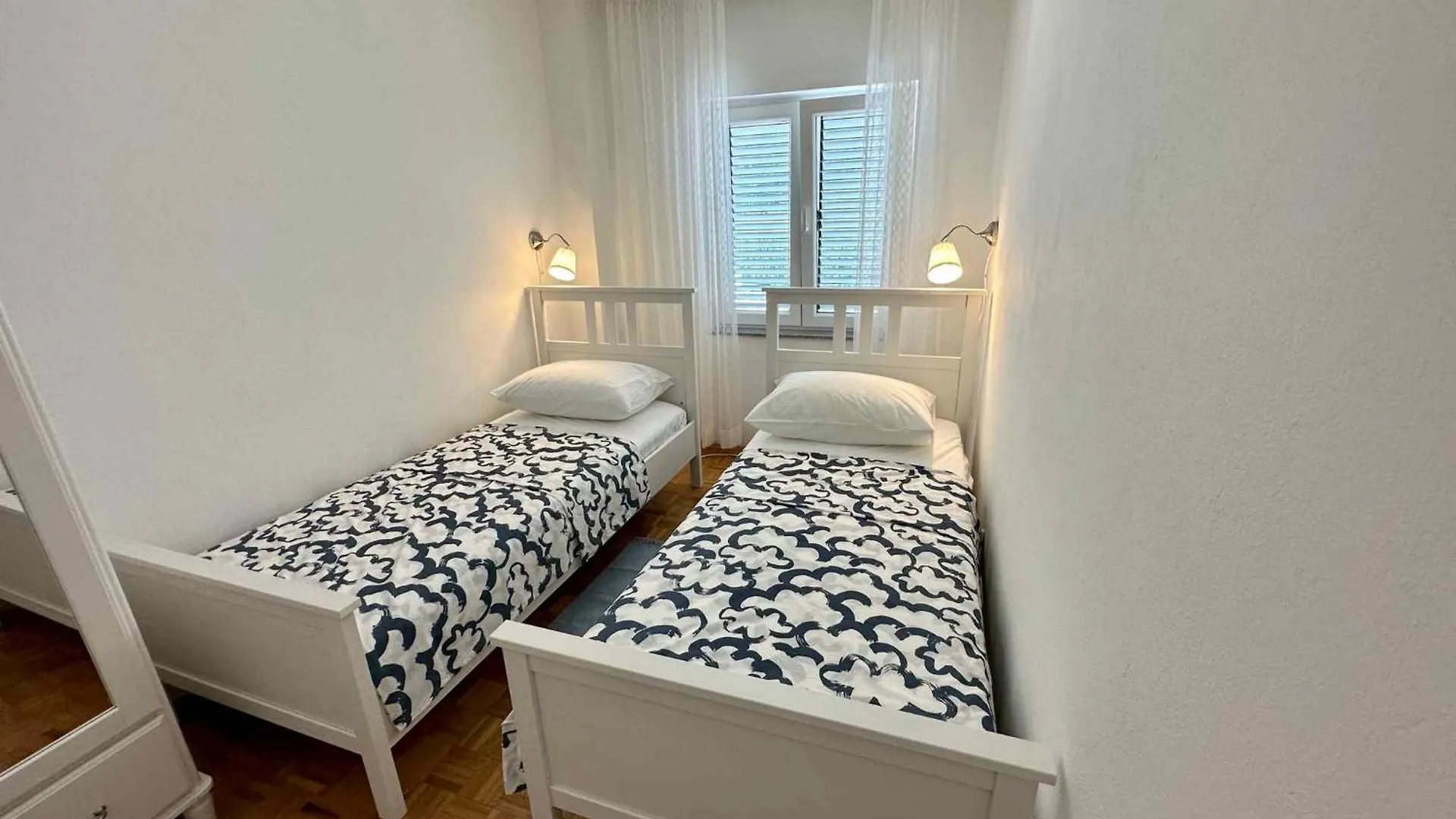 Apartments In Dramalj 43208