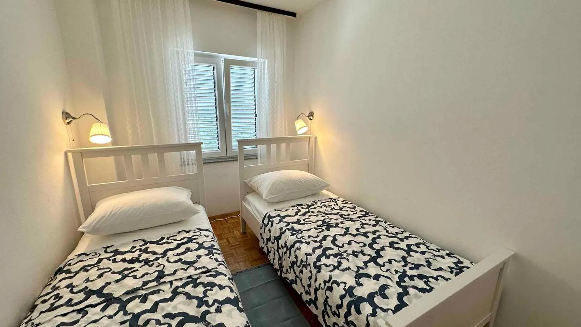 Apartments In Dramalj 43208
